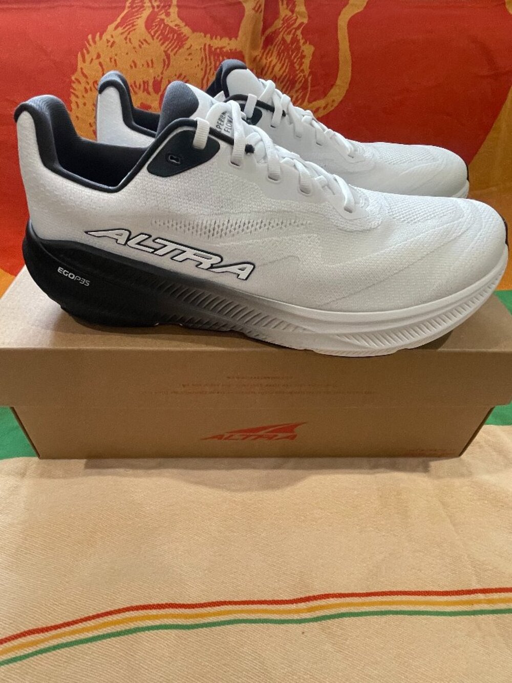 Altra Men's Experience Flow 3 sz 11.5 Running Shoe